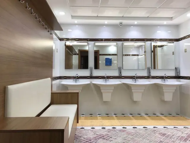 Çoklu lavabo alanı